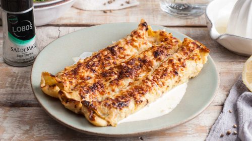 Panqueques rellenos con machas a la crema