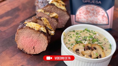 Filete con queso Brie y crema de hongos